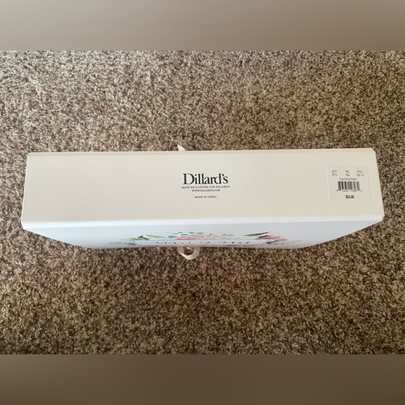 Mr. & Mrs. Expandable File Folder for Wedding Planning - Picture 6 of 7